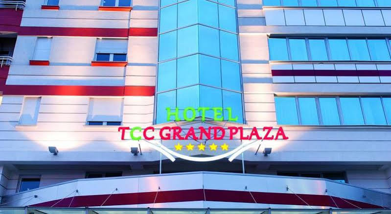 Tcc Grand Plaza Hotel Skopje Bagian luar foto